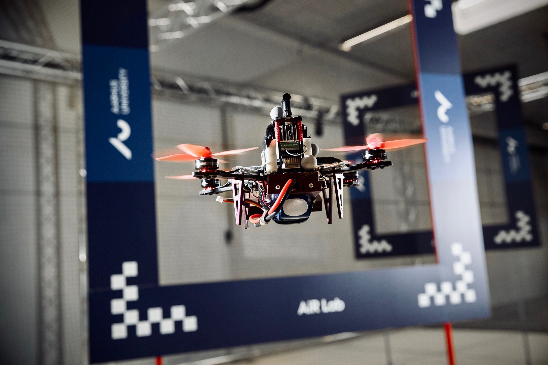 Fast & furious: Autonomt droneræs for kunstig intelligens